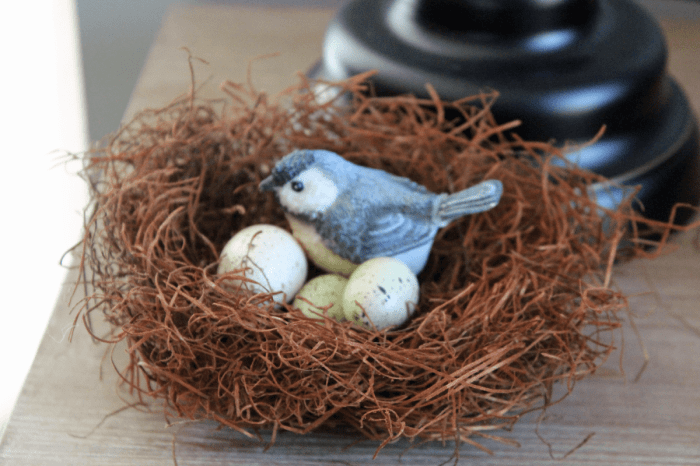 How to make a bird nest decoration